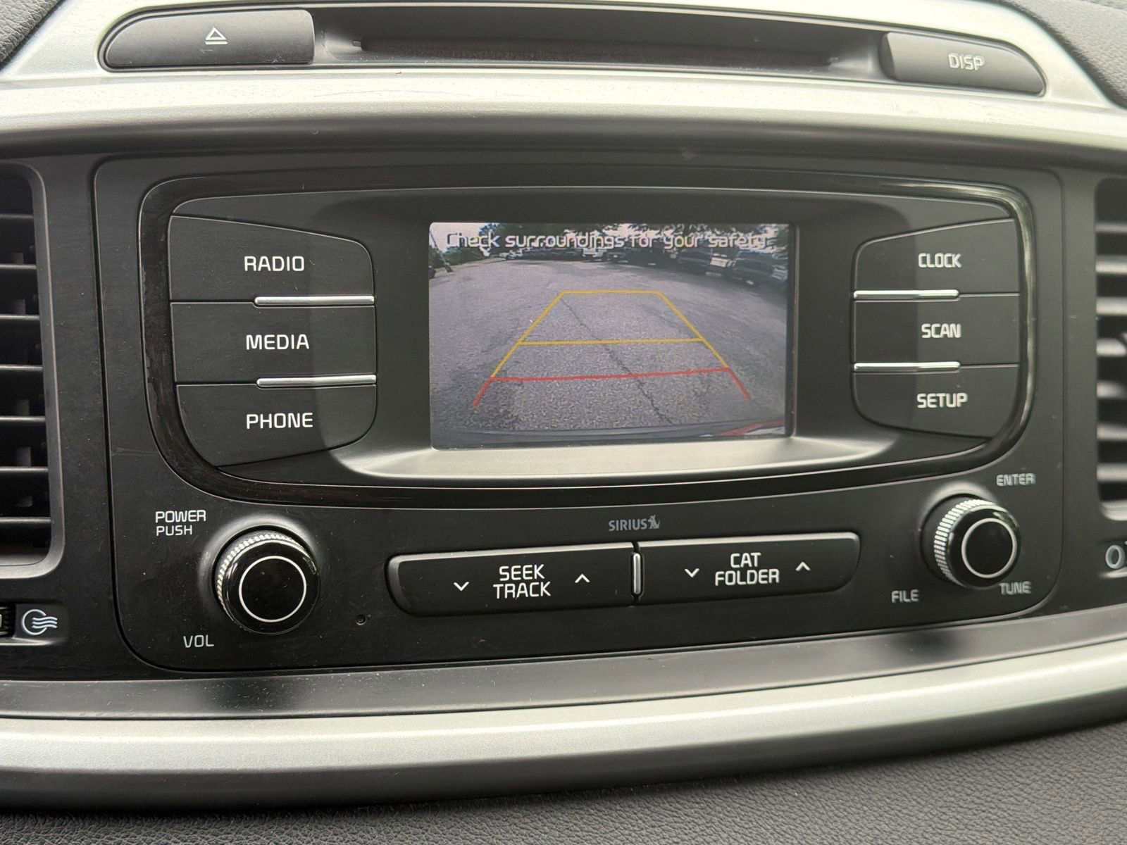 Used 2016 Kia Sorento FWD image 4