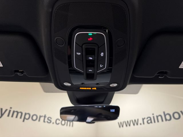 Used 2025 Audi Q8 Premium w/ Convenience Package AWD/4WD image 21