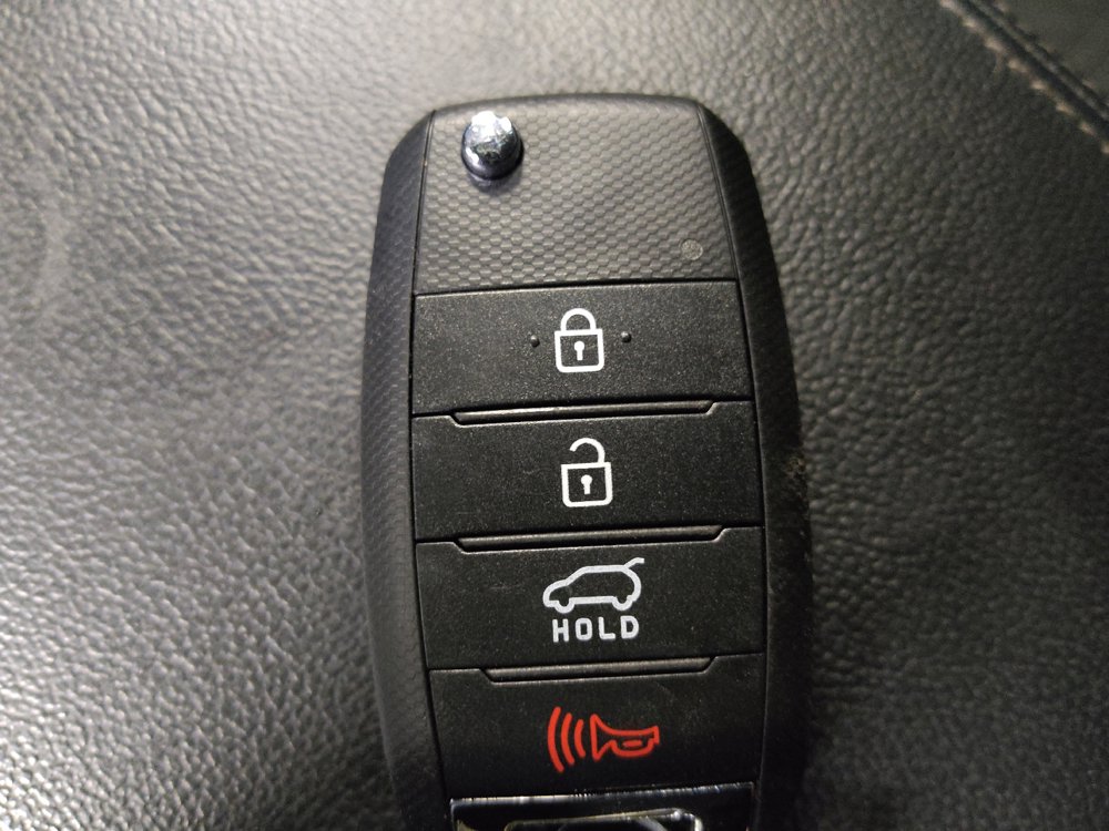 Used 2018 Kia Sorento FWD image 32