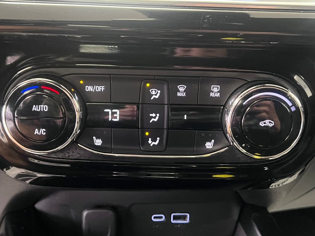Used 2024 Chevrolet Trax RS w/ Driver Confidence Package FWD image 25