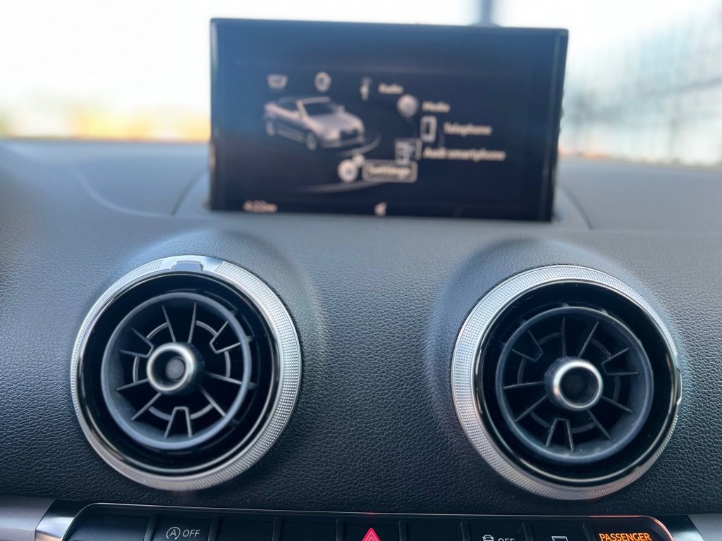 Used 2018 Audi A3 2.0T Premium image 16