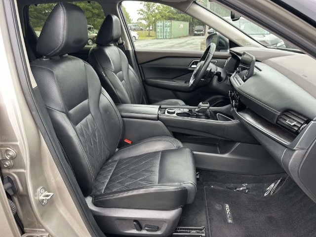 Used 2023 Nissan Rogue Platinum AWD/4WD image 9