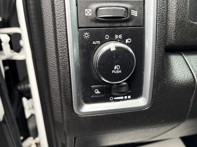 Used 2021 RAM 1500 Classic Warlock w/ Trailer & Traction Group image 15