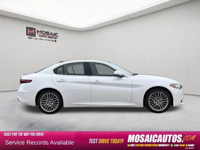 Used 2019 Alfa Romeo Giulia Ti w/ Quick Order Package 22X Lusso AWD/4WD image 8