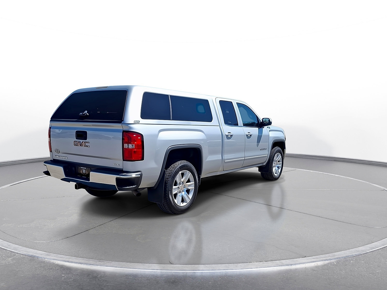 Used 2015 GMC Sierra 1500 SLE w/ Suspension Package, Off-Road AWD/4WD image 8
