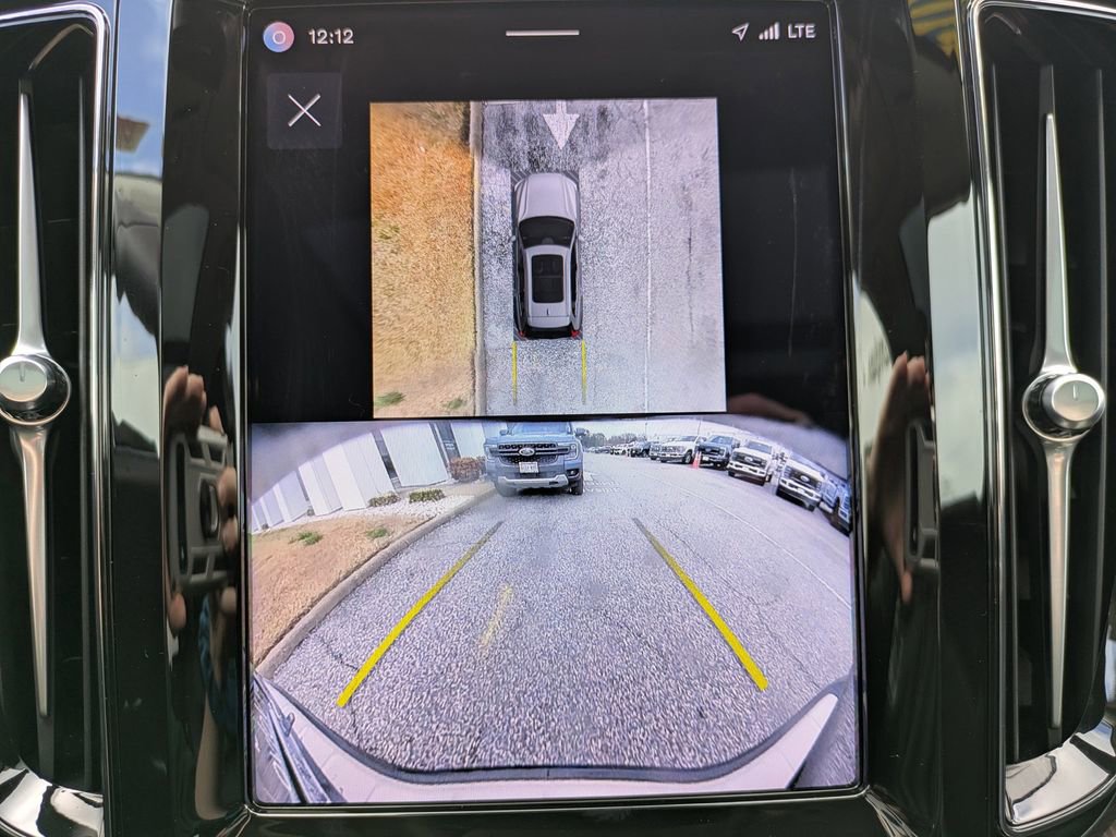 Certified 2024 Volvo XC60 B5 Ultimate w/ Protection Package Premier image 21