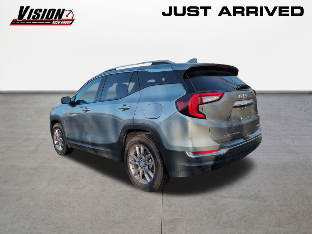 Used 2023 GMC Terrain SLT w/ LPO, Floor Liner Package image 7