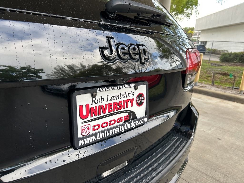 Used 2019 Jeep Grand Cherokee Altitude AWD/4WD image 20