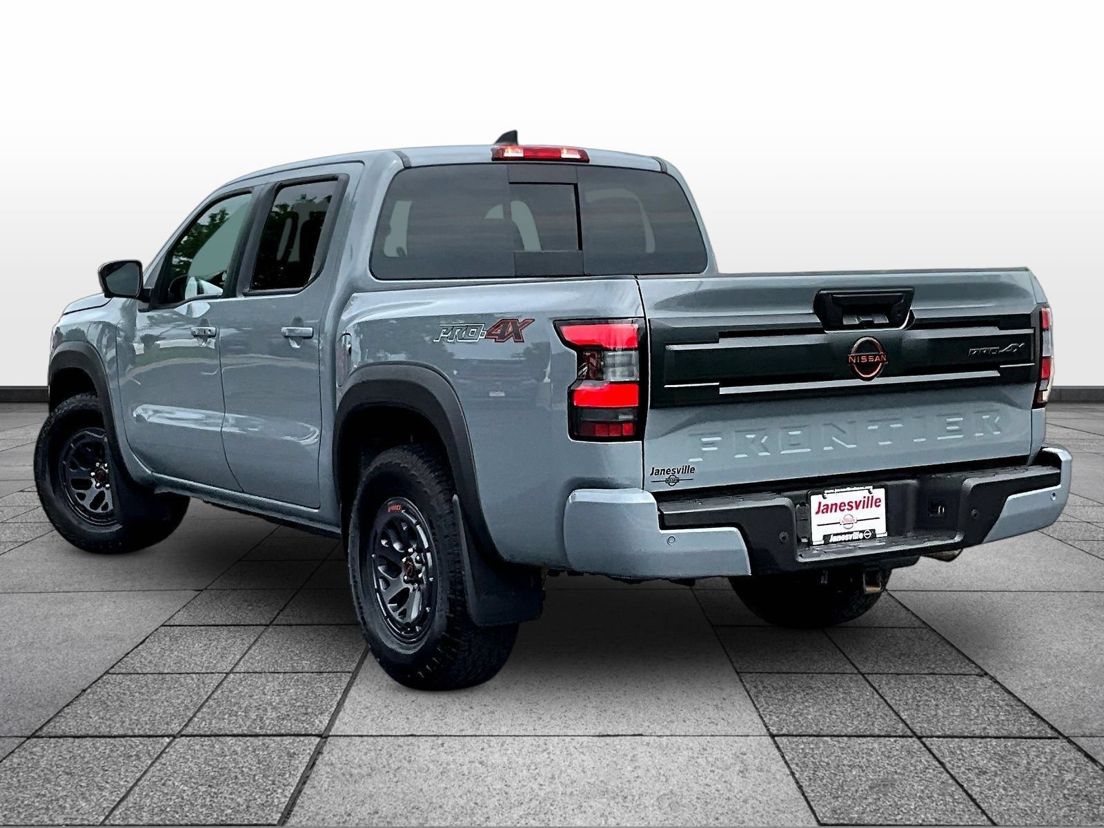 Certified 2025 Nissan Frontier PRO-4X w/ Pro Premium Package AWD/4WD image 5