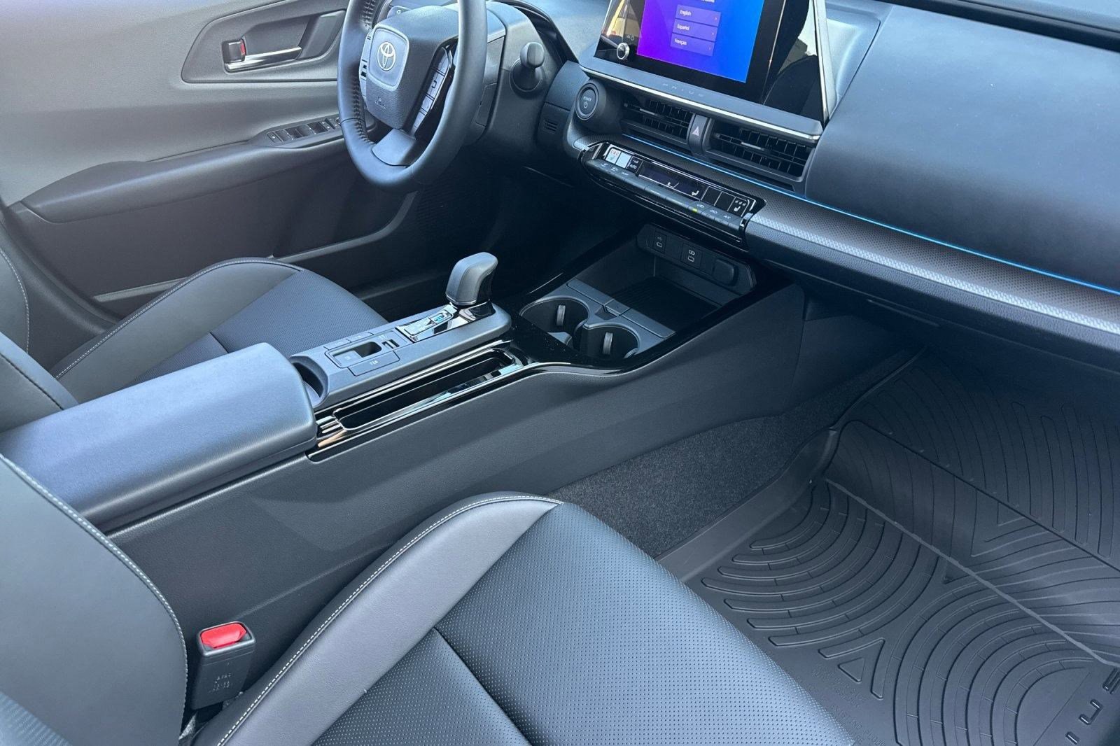 New 2026 Toyota Prius LE FWD image 25