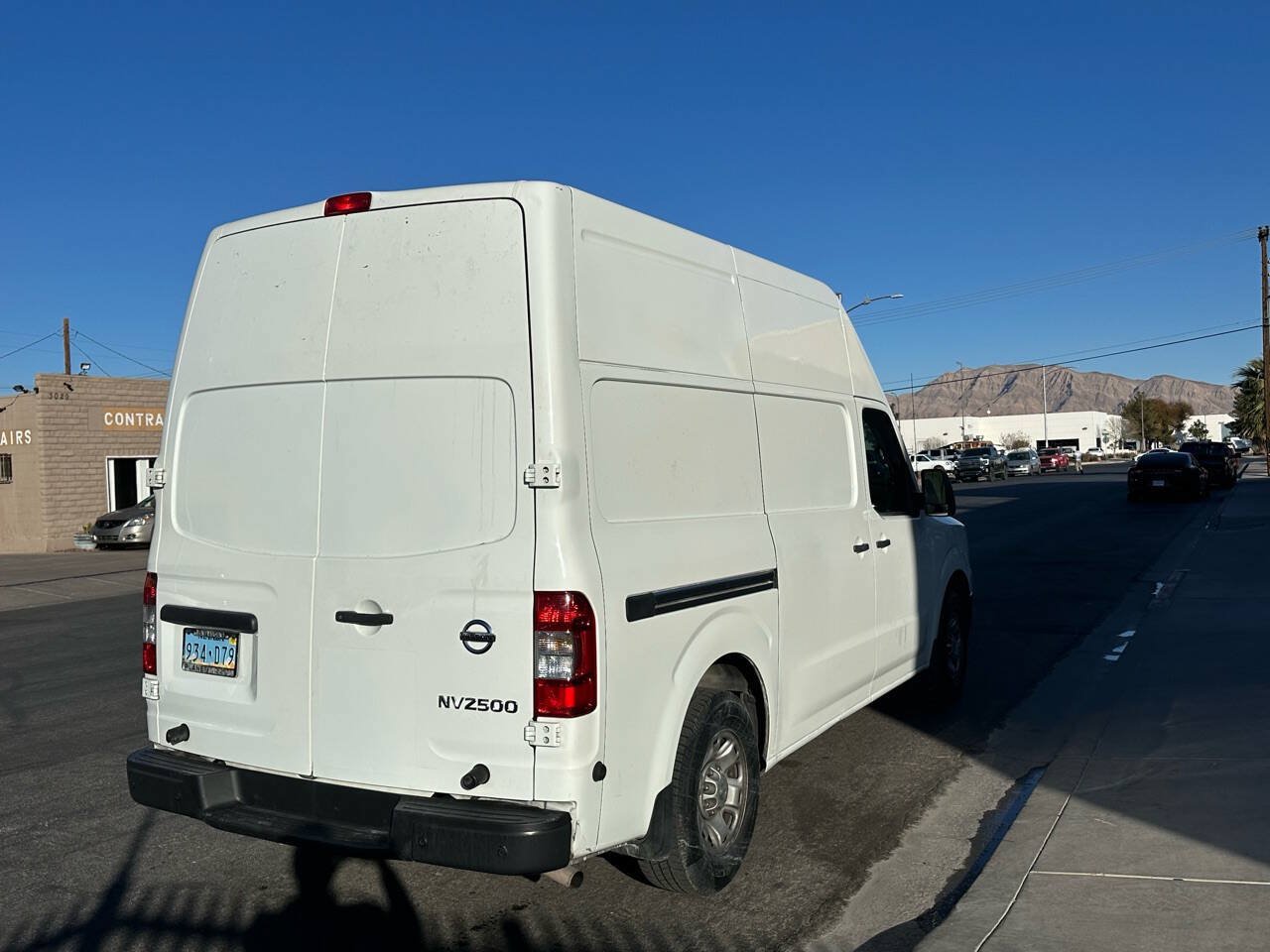 Used 2017 Nissan NV 2500 SV RWD image 3