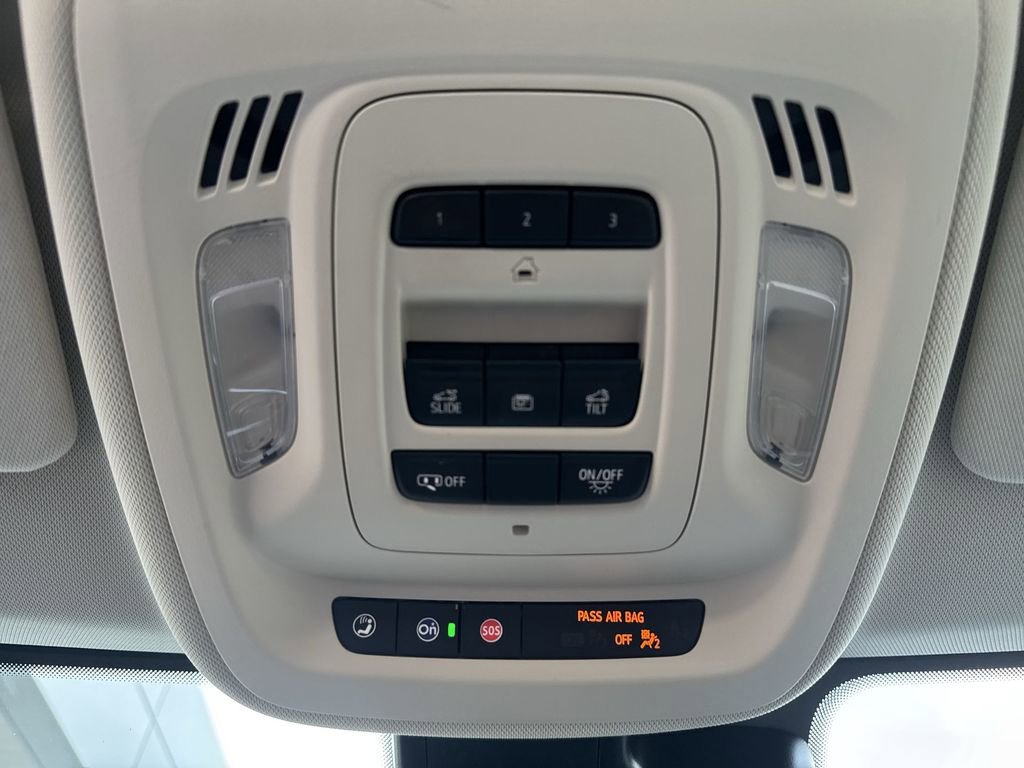 Certified 2023 Buick Envision Avenir AWD/4WD image 33