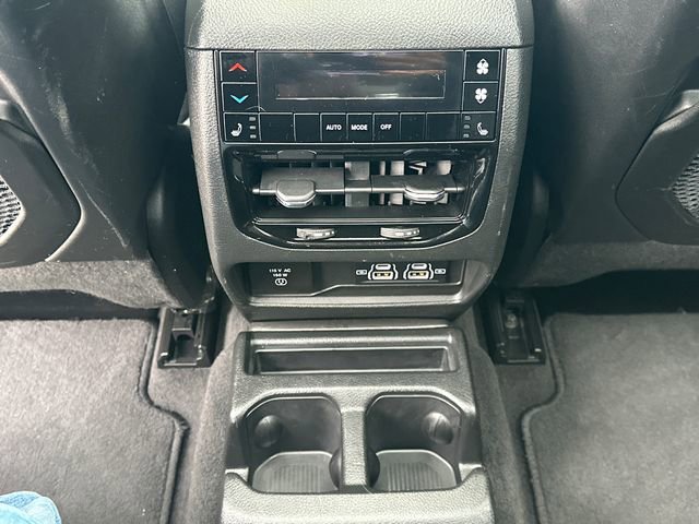 Certified 2024 Jeep Grand Cherokee L Limited w/ Luxury Tech Group II image 22