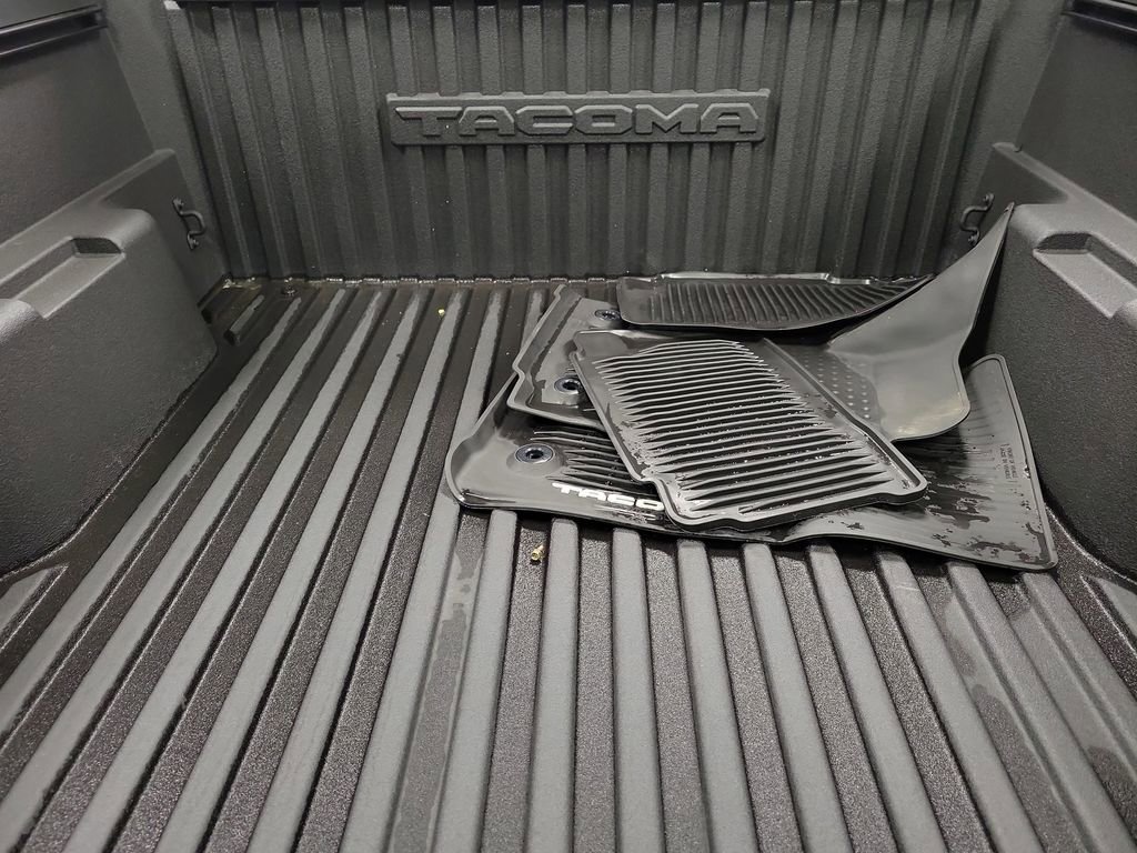 Used 2024 Toyota Tacoma TRD Sport w/ TRD Sport Upgrade Package image 10