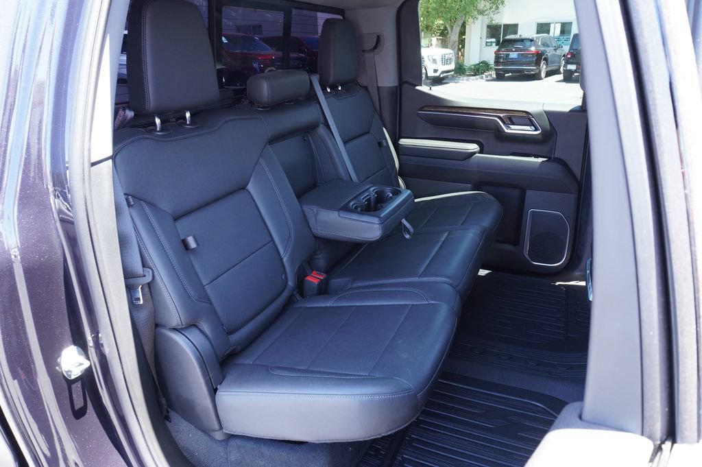 Used 2022 GMC Sierra 1500 Elevation w/ Elevation Premium Package AWD/4WD image 10