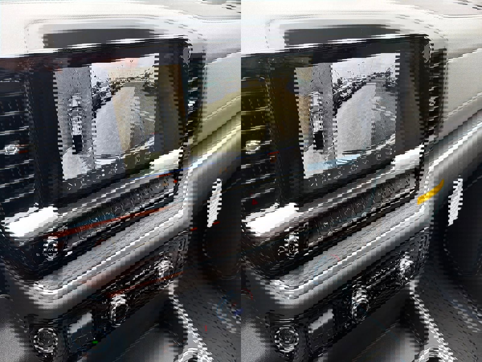 New 2026 GMC Sierra 1500 SLT image 16