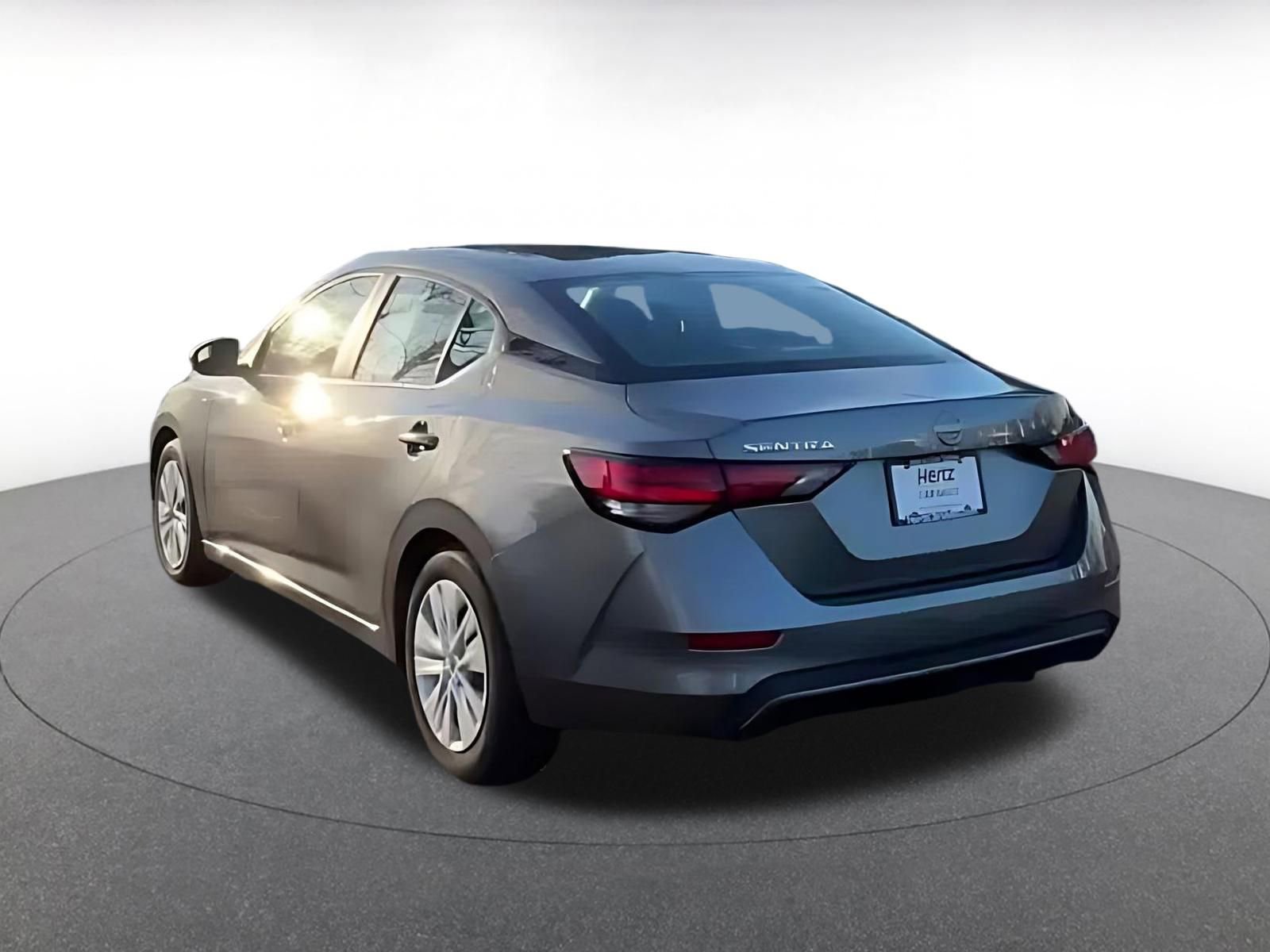 Used 2025 Nissan Sentra S FWD image 10