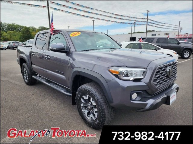 Used 2022 Toyota Tacoma TRD Off-Road image 1