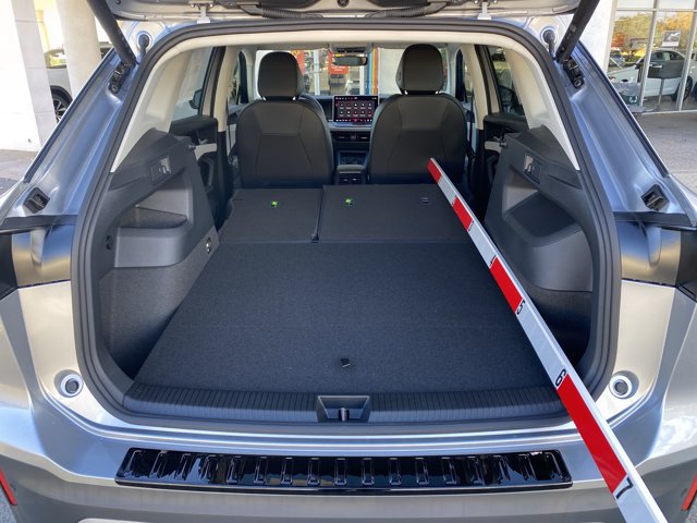 New 2026 Volkswagen Tiguan SE FWD image 17