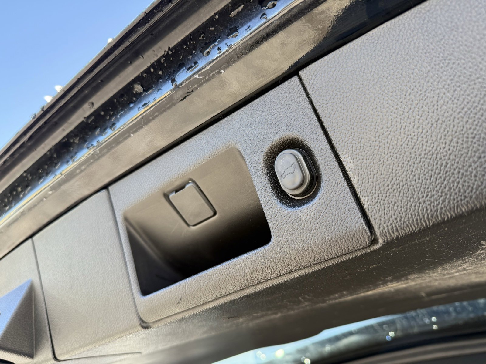 Used 2016 Chevrolet Tahoe LT image 32