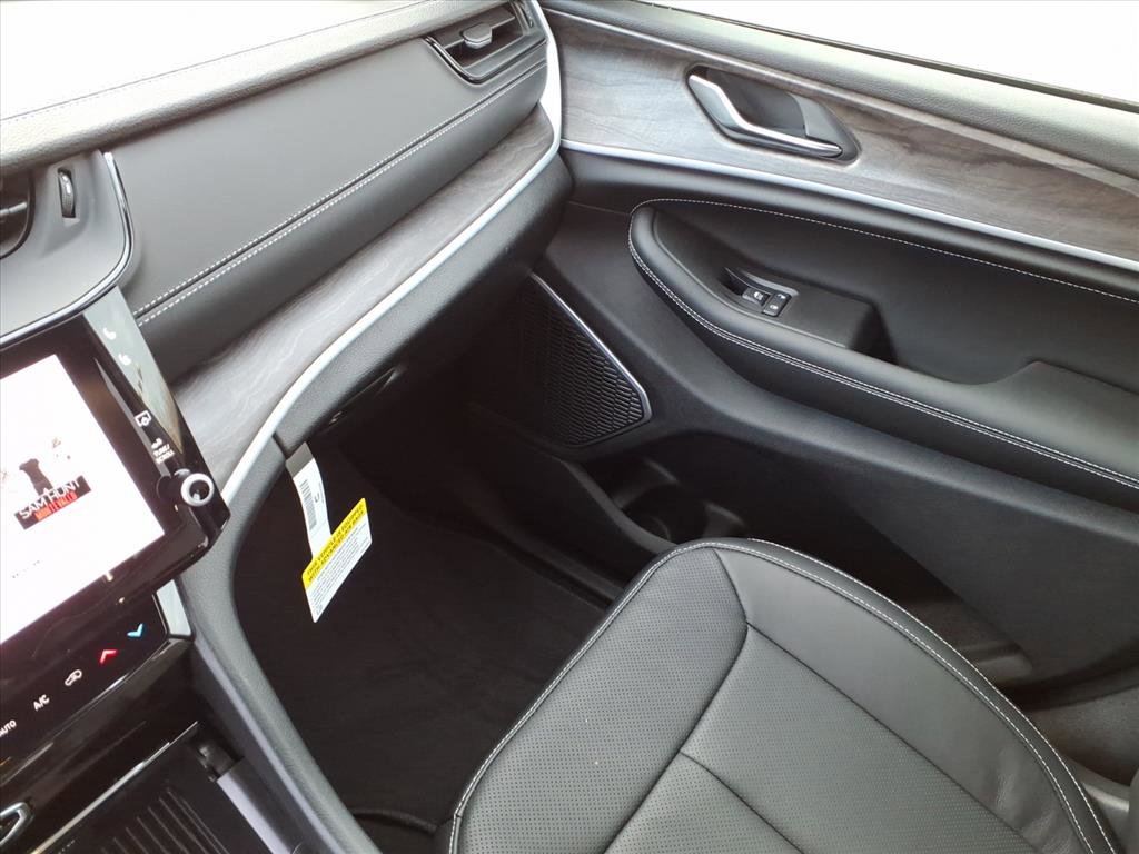 New 2026 Jeep Grand Cherokee Limited Reserve image 29