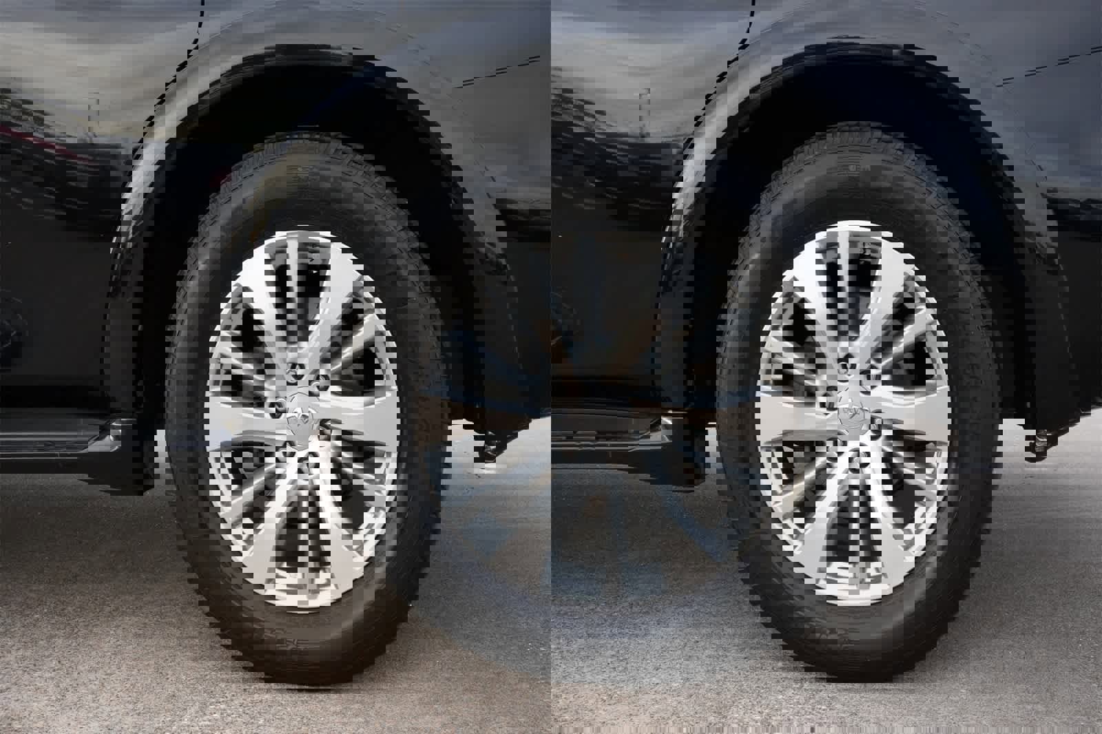 Used 2016 INFINITI QX80 2WD w/ Driver's Assistance Package image 25