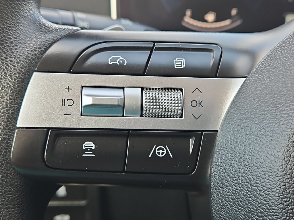 Used 2025 Hyundai Sonata SEL FWD image 21