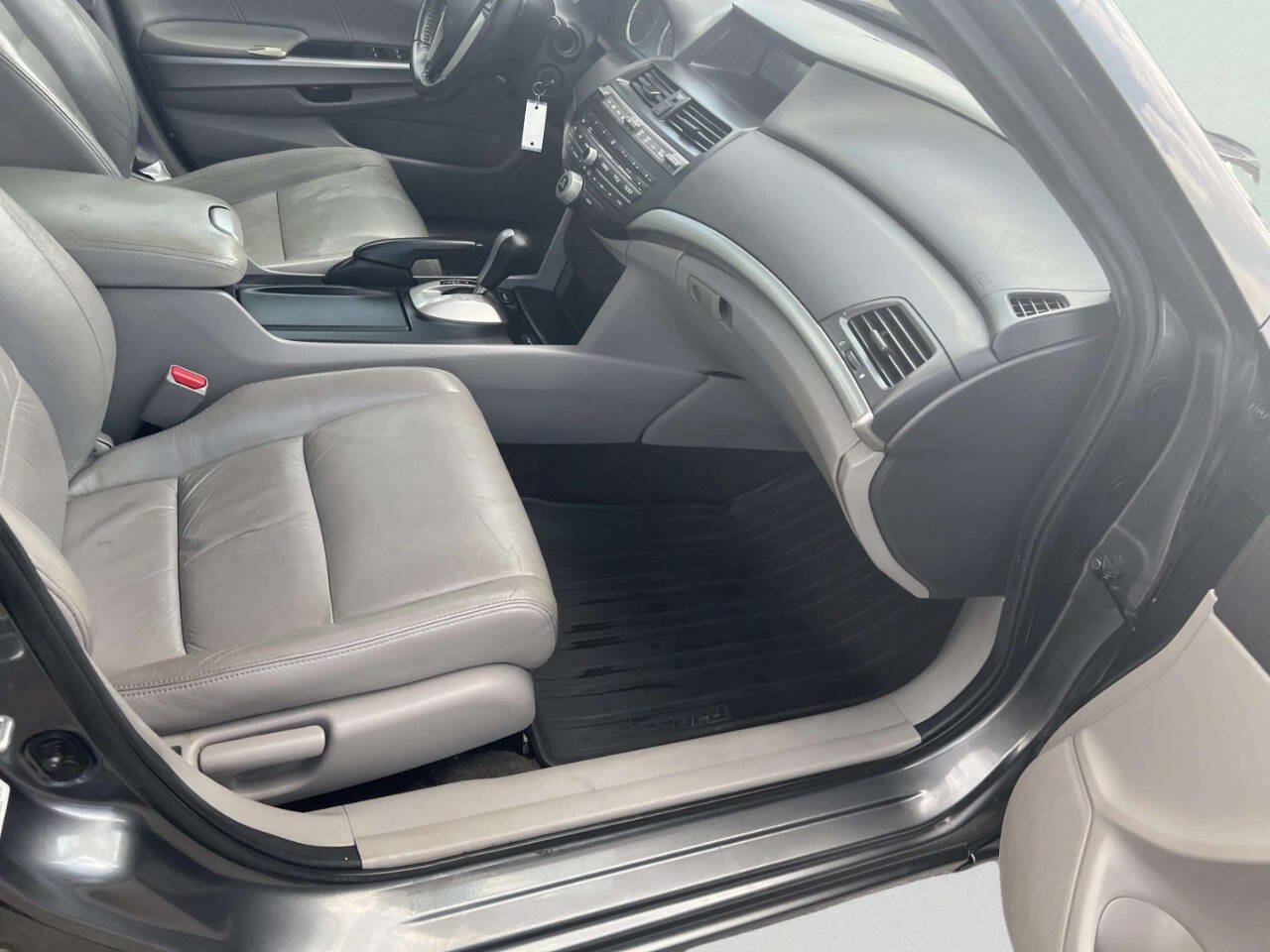 Used 2010 Honda Accord EX-L image 13