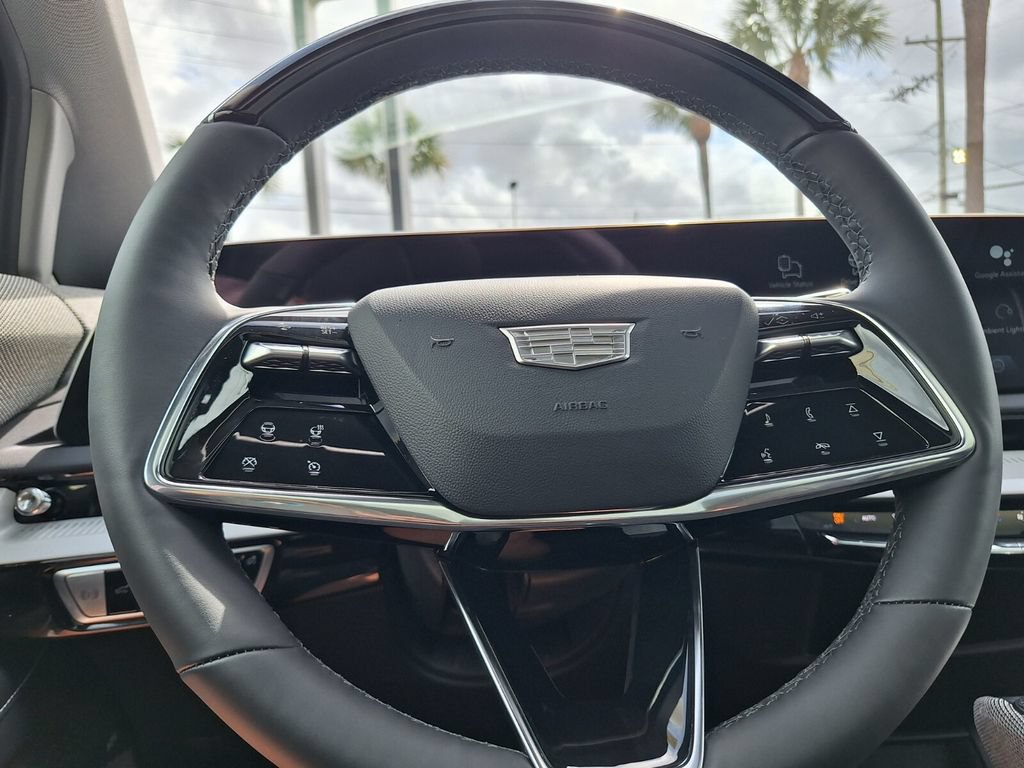 New 2026 Cadillac Optiq Luxury 2 RWD image 29