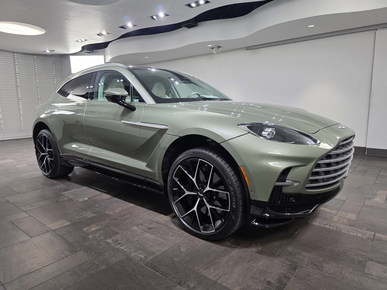 New 2026 Aston Martin DBX 707 image 1