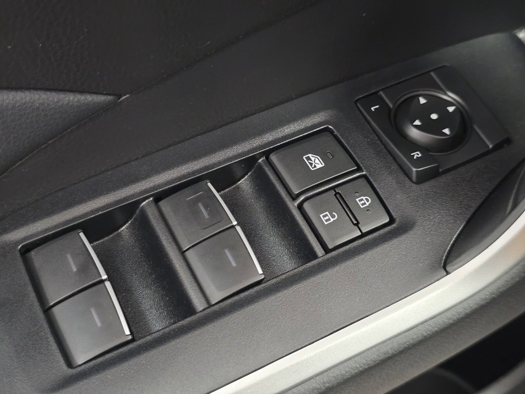 Used 2022 Toyota RAV4 XLE image 23