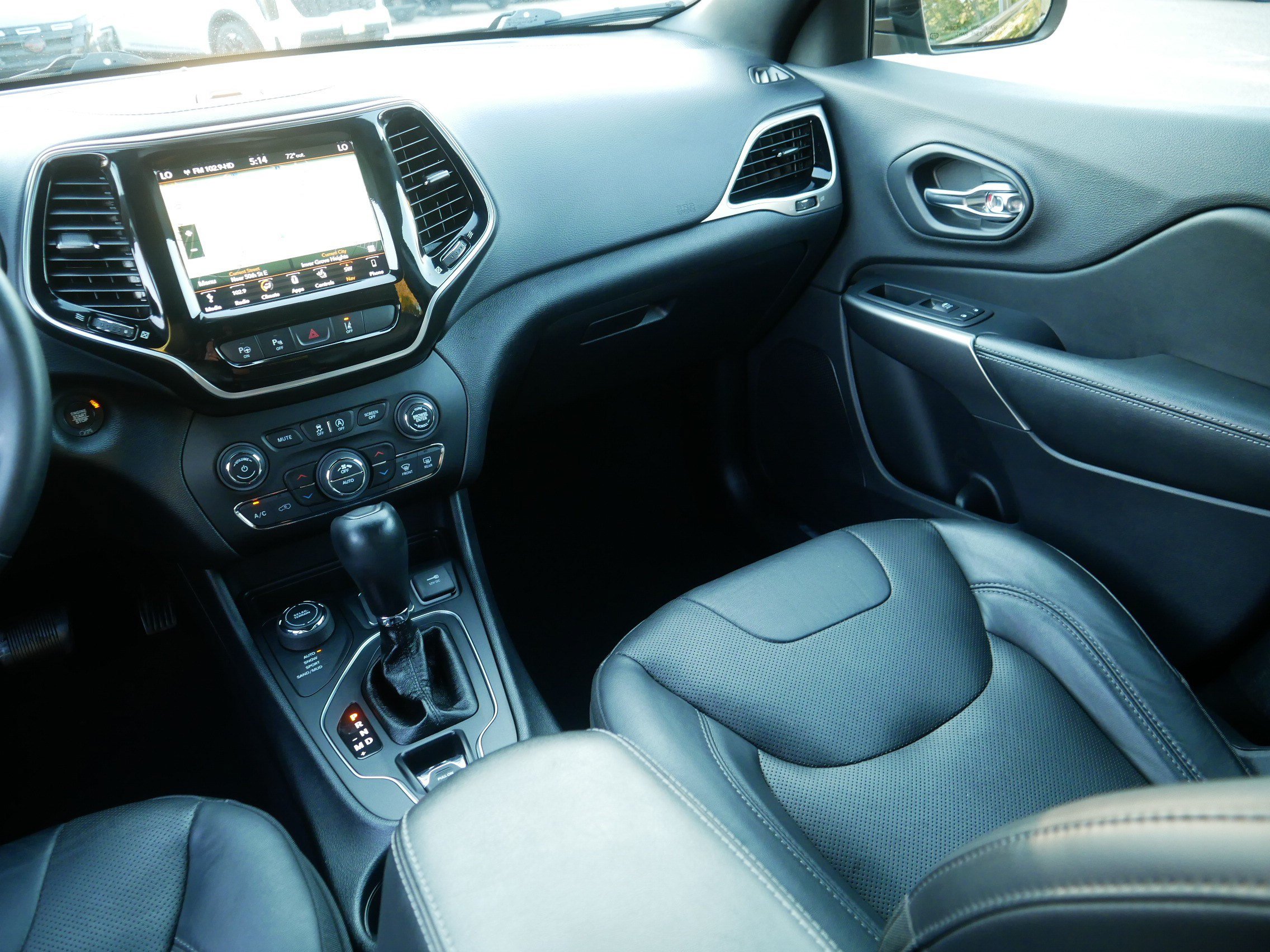 Used 2019 Jeep Cherokee High Altitude AWD/4WD image 11