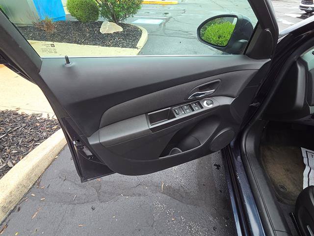 Used 2015 Chevrolet Cruze LT FWD image 16