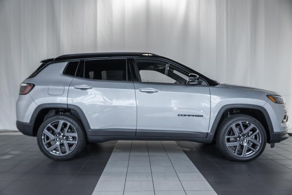 New 2025 Jeep Compass Limited w/ Sun & Sound Group image 3