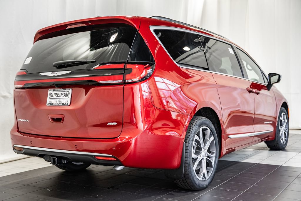 New 2026 Chrysler Pacifica Pinnacle image 4