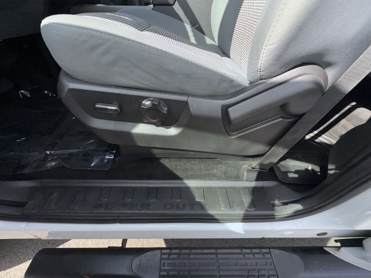 Used 2011 Ford F350 4x4 Crew Cab Super Duty image 15