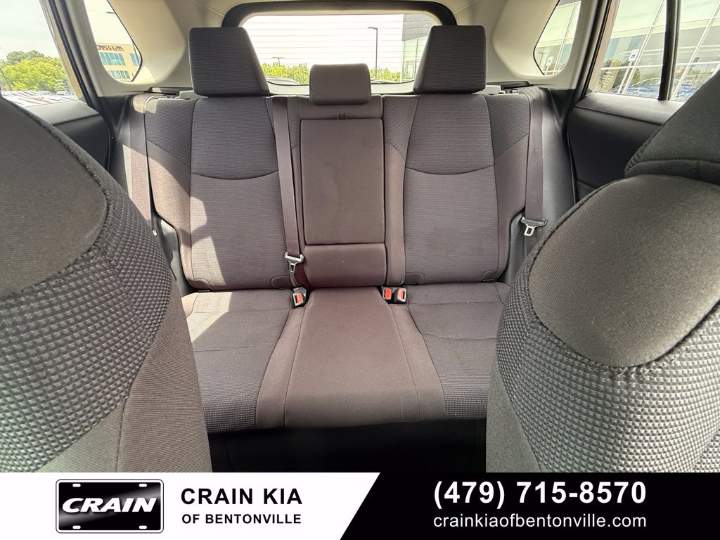 Used 2025 Toyota RAV4 LE AWD/4WD image 29