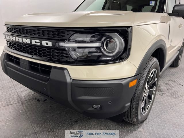 Used 2025 Ford Bronco Sport Outer Banks w/ Outer Banks Tech Package+ image 10