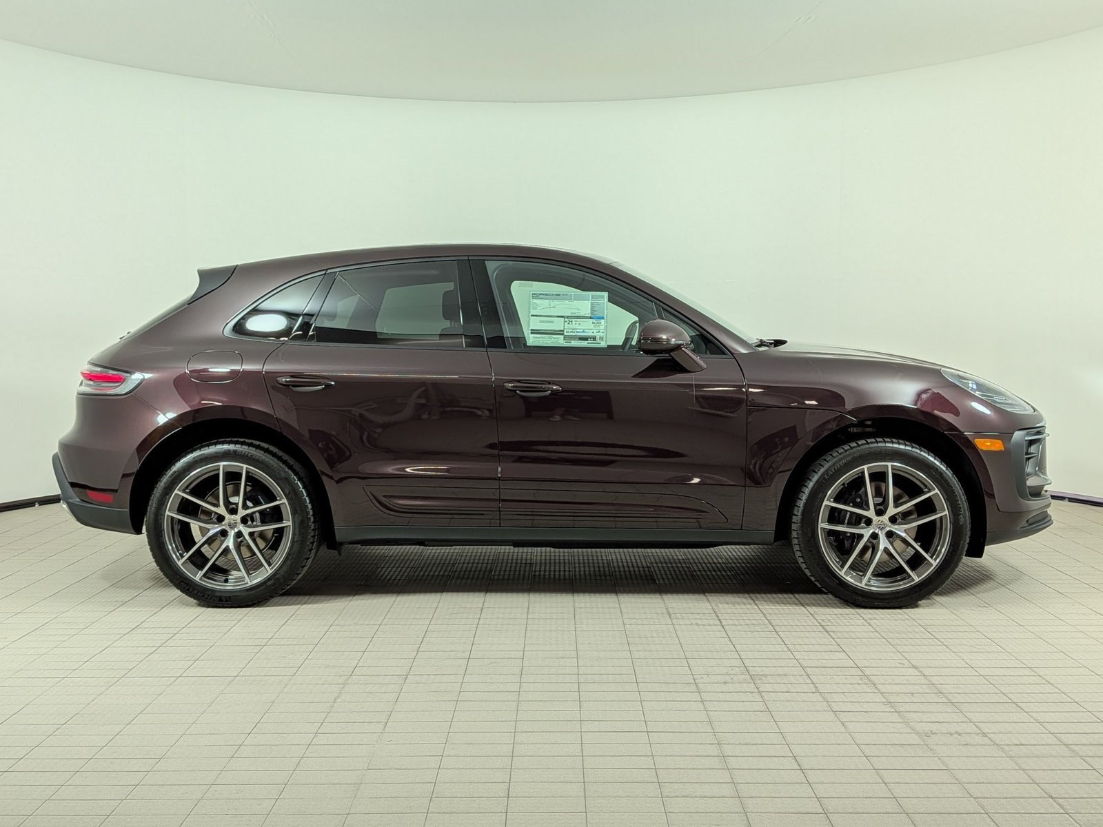 New 2026 Porsche Macan AWD/4WD image 8