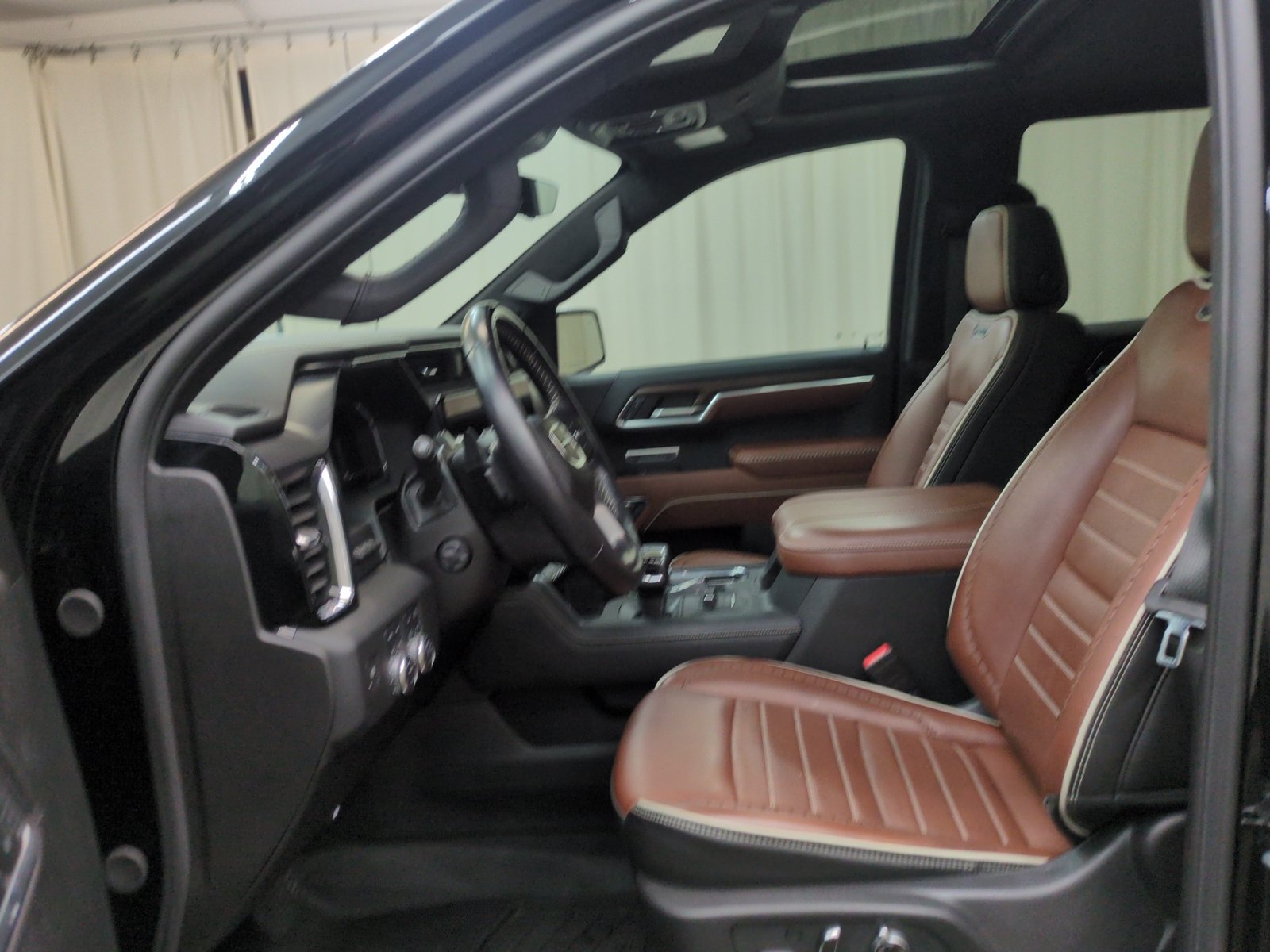 Used 2024 GMC Sierra 1500 Denali Ultimate AWD/4WD image 16