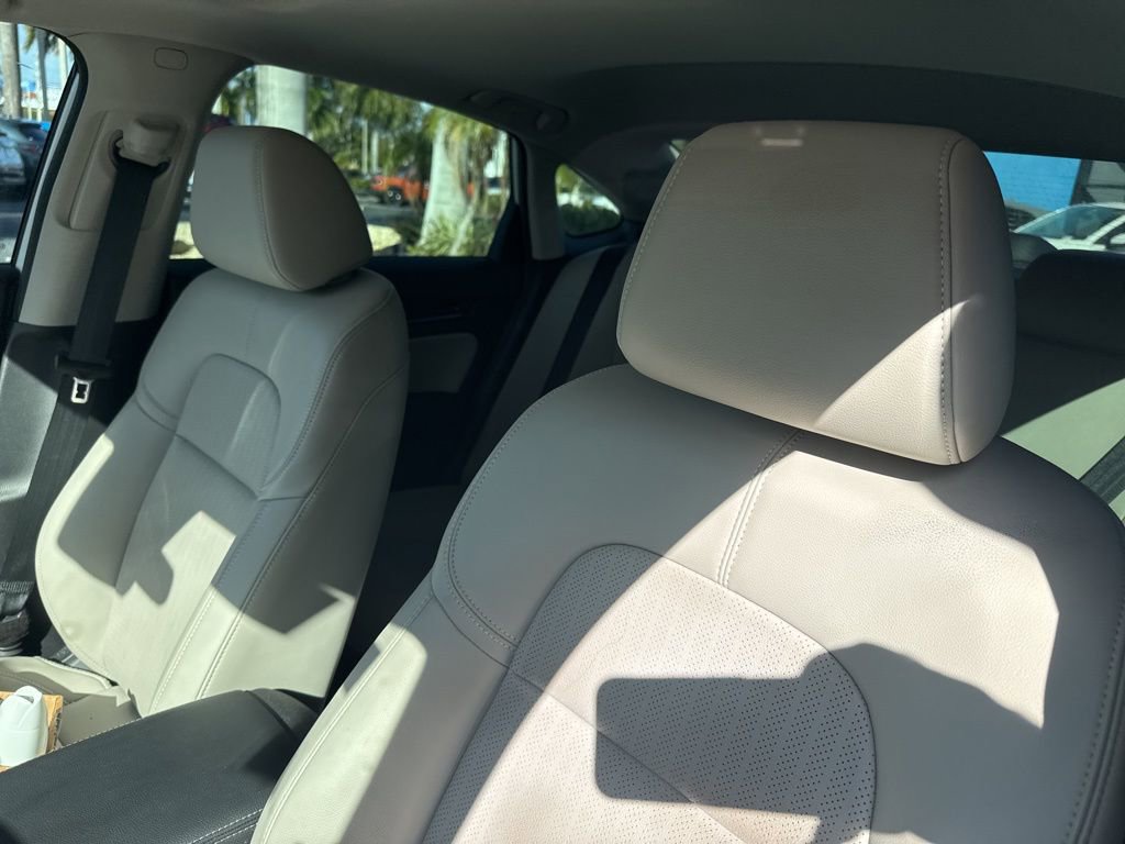 Used 2023 Honda Civic Touring image 16