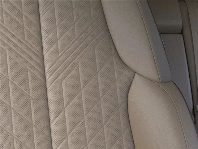 New 2026 Cadillac Lyriq V image 21