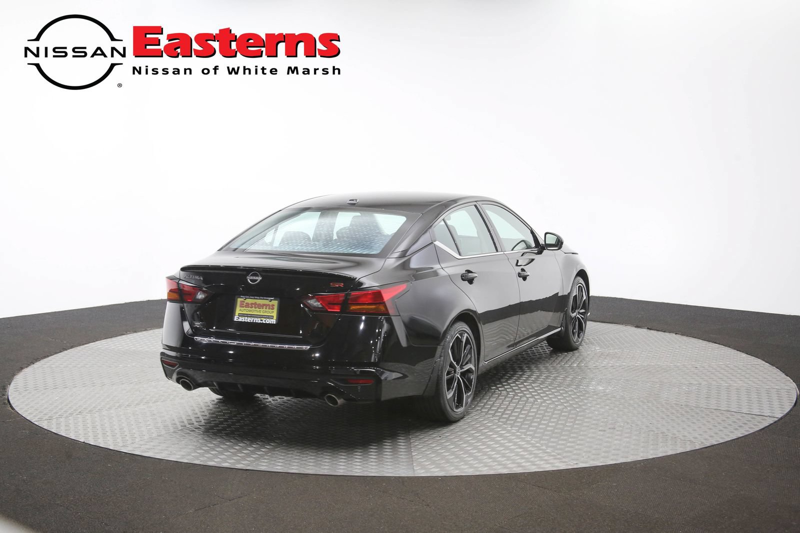 Used 2023 Nissan Altima 2.5 SR FWD image 38