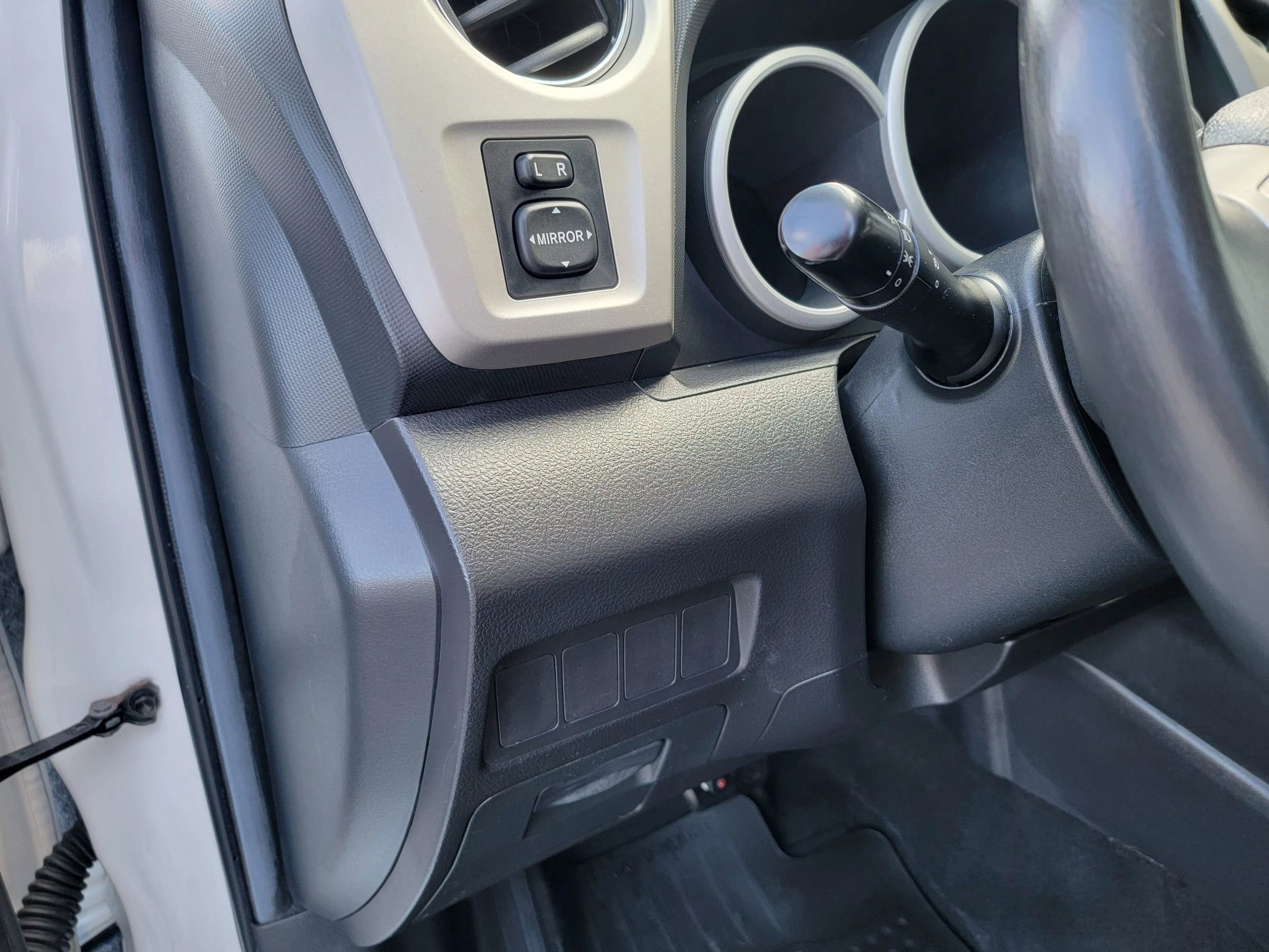 Used 2009 Toyota Matrix S image 16