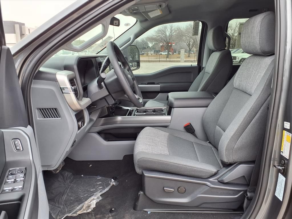 New 2026 Ford F250 XLT w/ FX4 Off-Road Package AWD/4WD image 19
