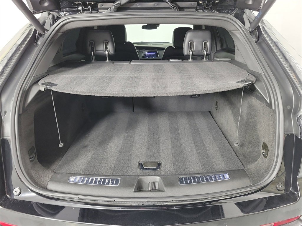 Used 2023 Cadillac XT4 Sport image 8