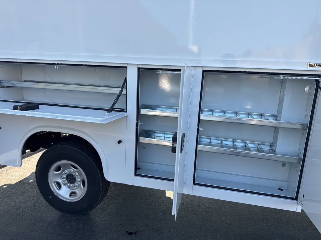 New 2024 GMC Savana 3500 w/ Power Convenience Package RWD image 19