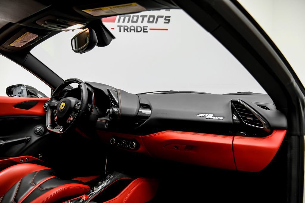 Used 2018 Ferrari 488 Spider RWD image 15