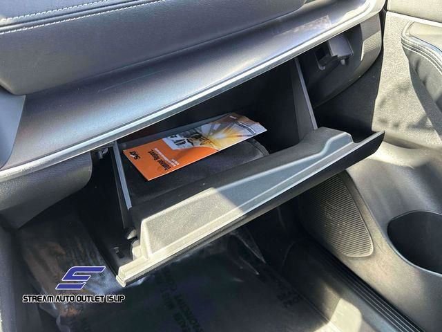 Used 2024 Nissan Rogue SV image 37