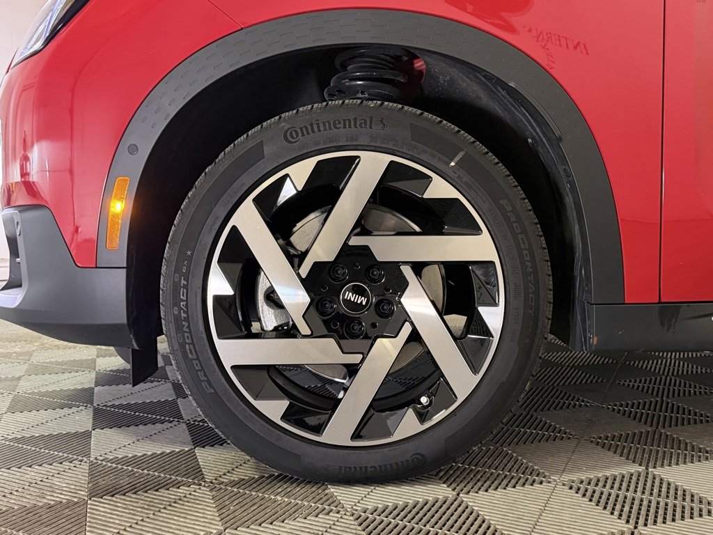 Used 2025 MINI Cooper Countryman SE w/ Comfort Package Max image 13